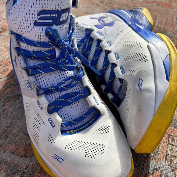 Under Armor Steph Curry 2s - Picture 2 of 7